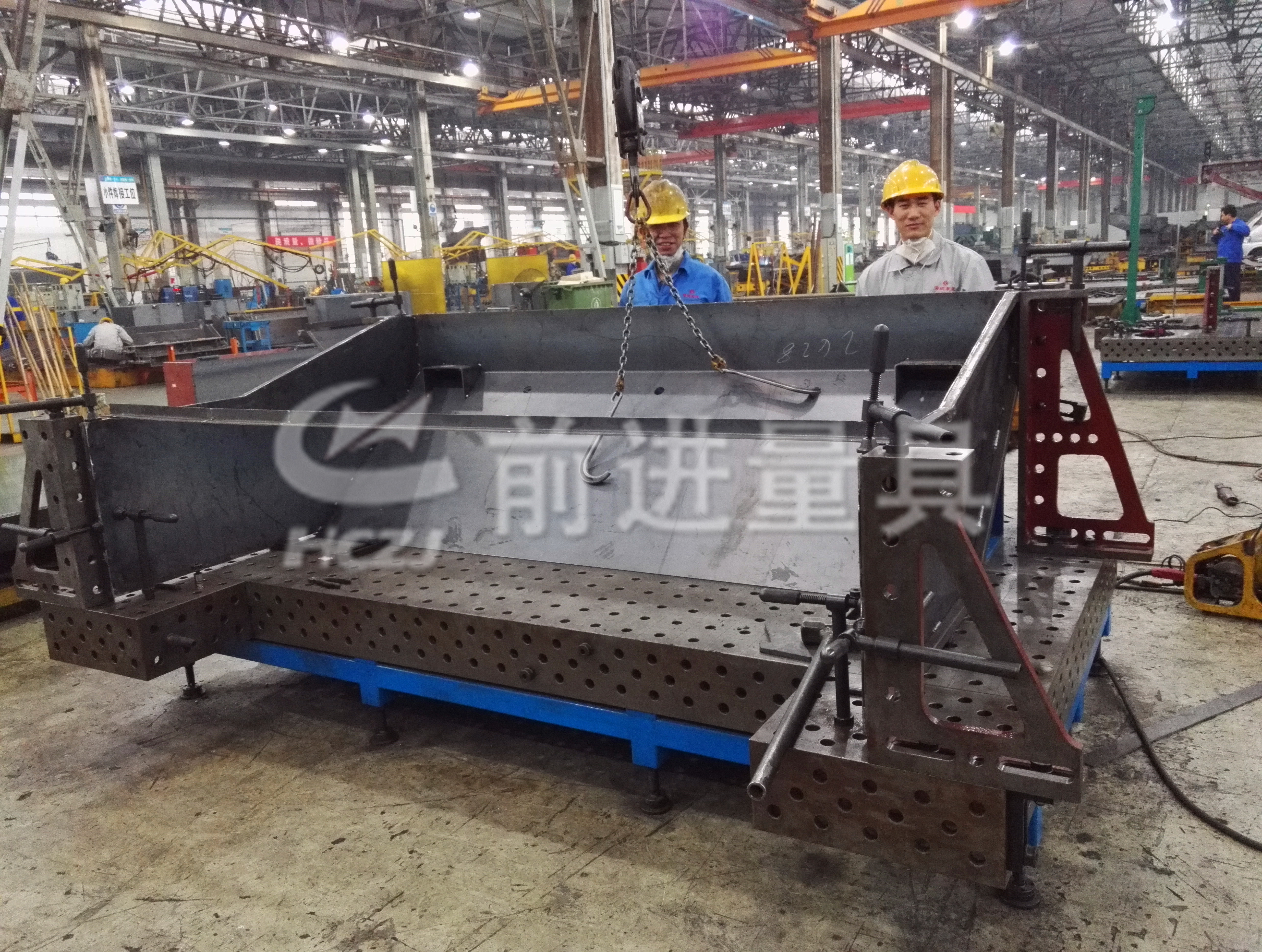 为深圳东风汽车有限公司提供的三维柔性焊接组合工装